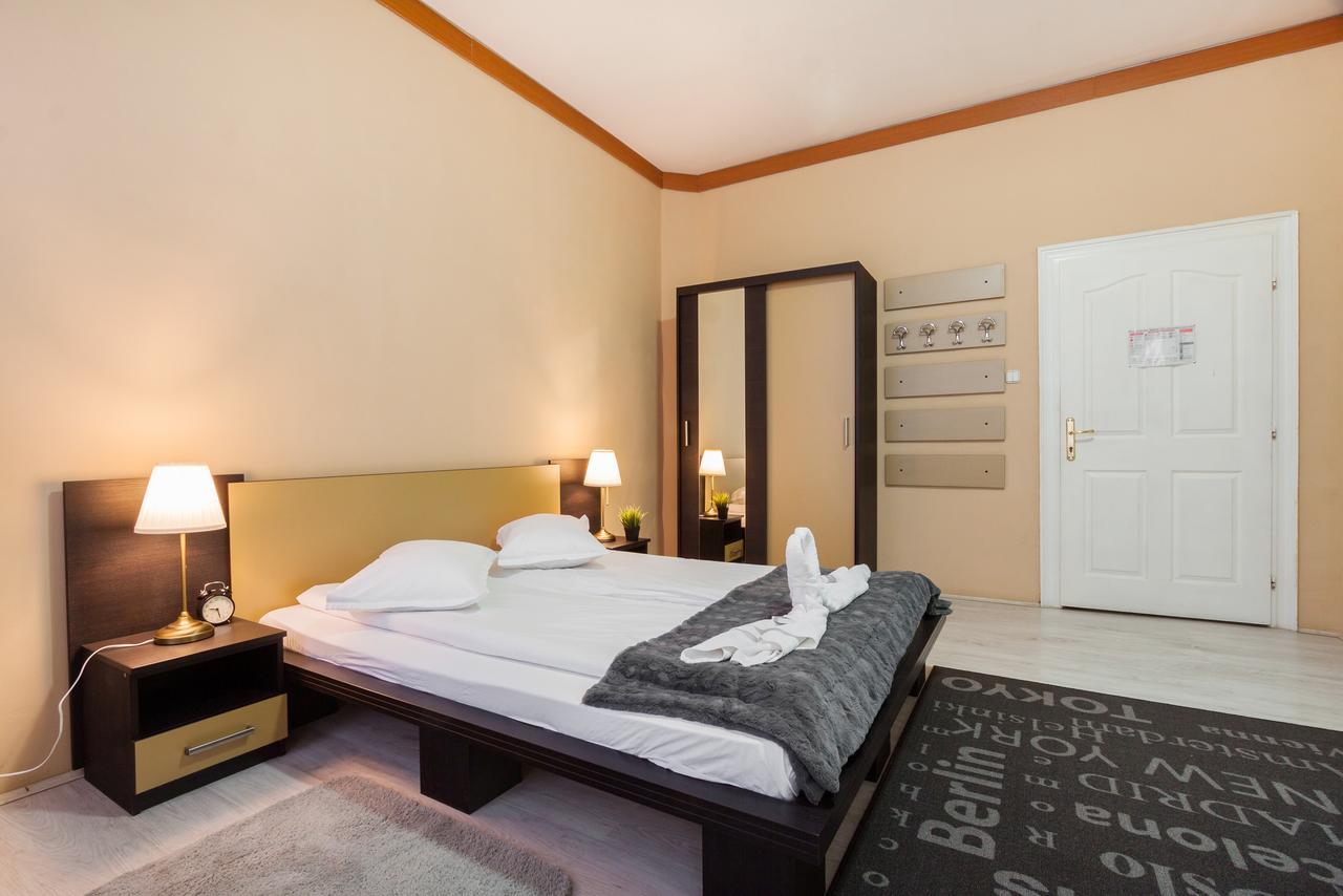 Szilagyi Hotel&Restaurant Gheorgheni  Bagian luar foto