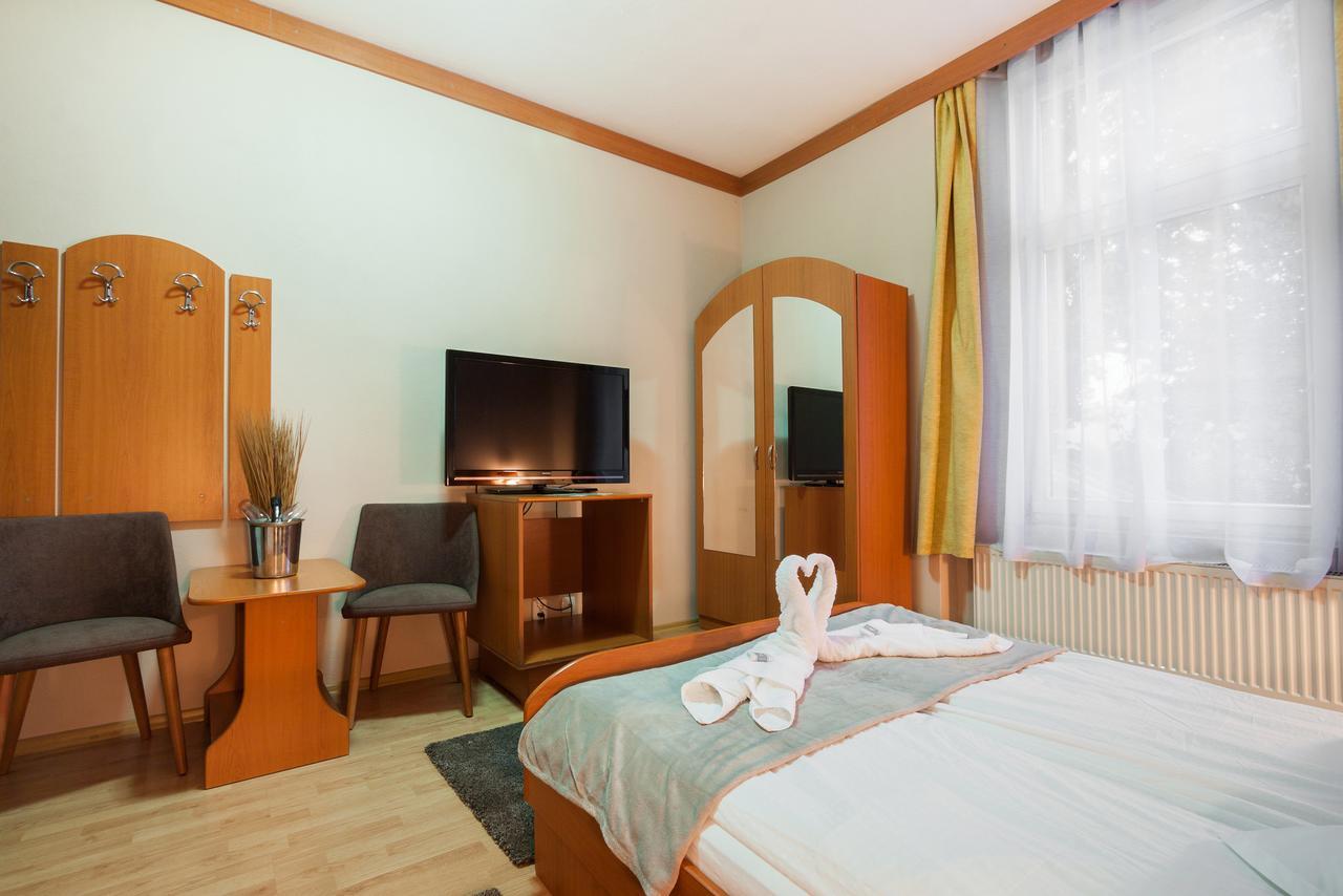 Szilagyi Hotel&Restaurant Gheorgheni  Bagian luar foto
